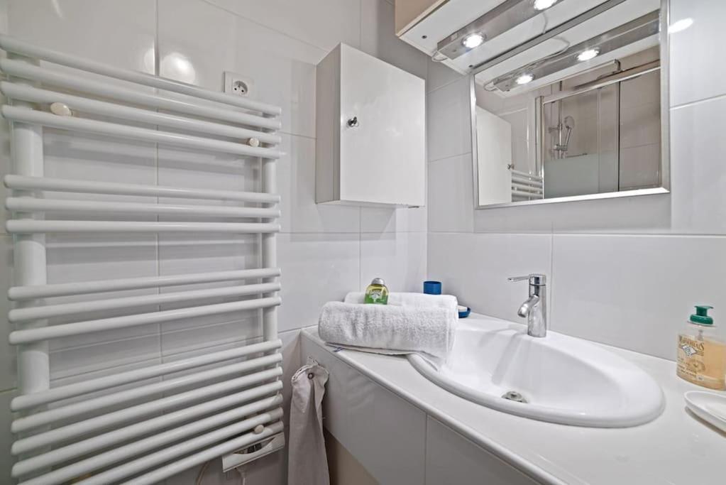 Artistic Apartment In Paris 12 Buitenkant foto